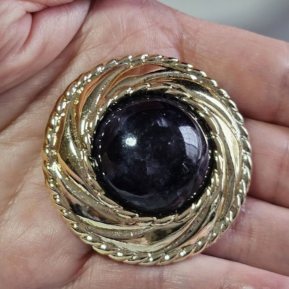 Gold Tone Circular Brooch With Faux Black Marble Stone